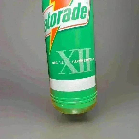 Vintage 90s Y2K Gatorade Green “Property Of” Squeeze Big 12 90s Water Bottle - Picture 5 of 7